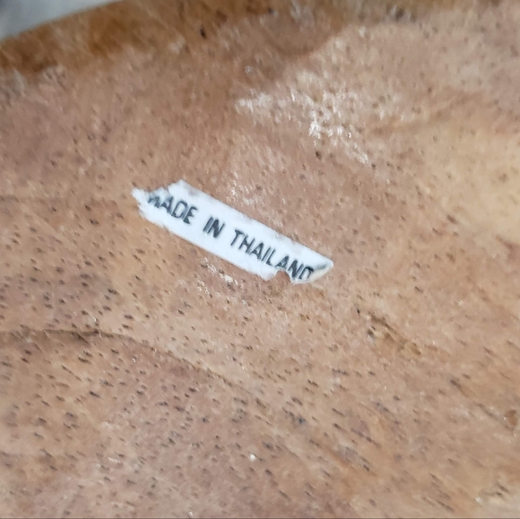 Traditional Thai Hand Carved Mask - Picture 3 of 4